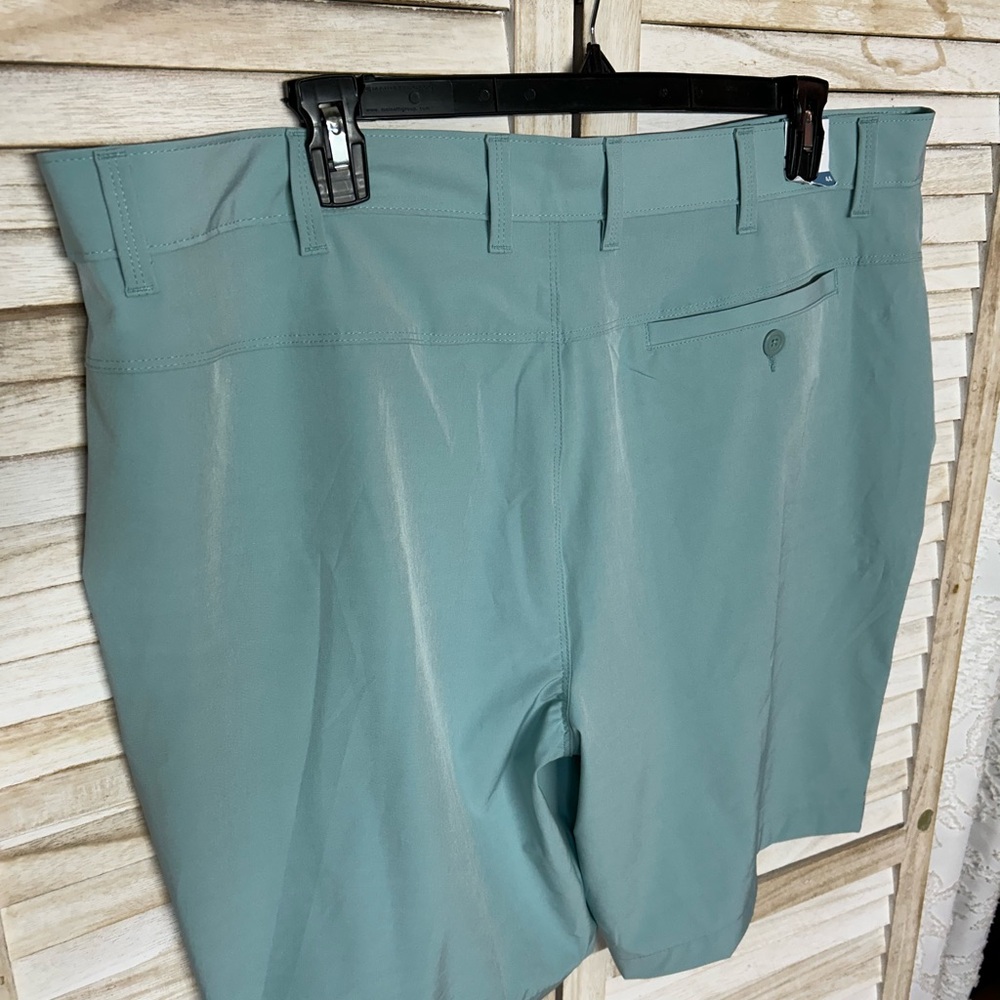 Bass Pro Shops Men's Teal Flat Front Shorts - Picture 3 of 8